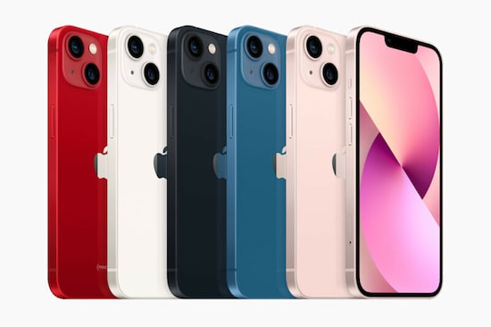 「iPhone 13」「iPhone 13 mini」のカラーラインナップは（PRODUCT）RED、スターライト、ミッドナイト、ブルー、ピンクの5つ（出典：プレスリリース）