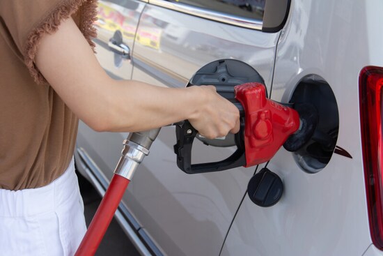 ガソリン代の節約　セルフスタンドを利用