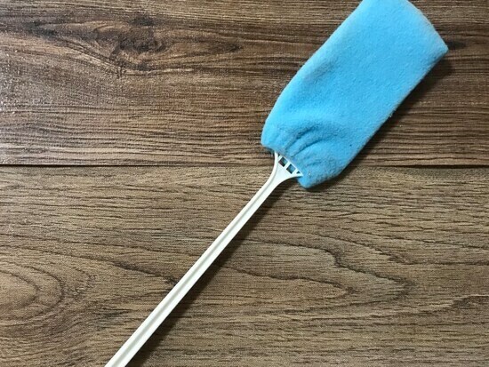 100円ショップの隙間掃除用グッズ