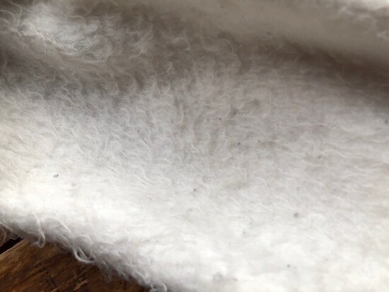 ​​​​​​​3シーズン目の「もちはだTOWN L/SラグランT 」には生地の傷みも