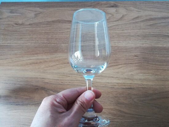 セリアのワイングラス「ソサエティ」