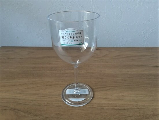 セリアのワイングラス「ソサエティ」