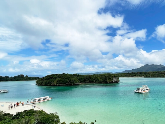 川平湾のグラスボートツアーはチェックアウト後にもぴったり！