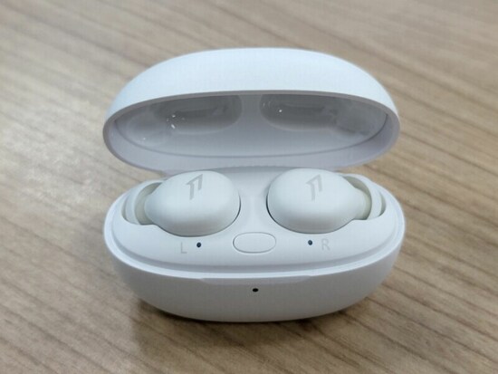 「1MORE ComfoBuds Z」