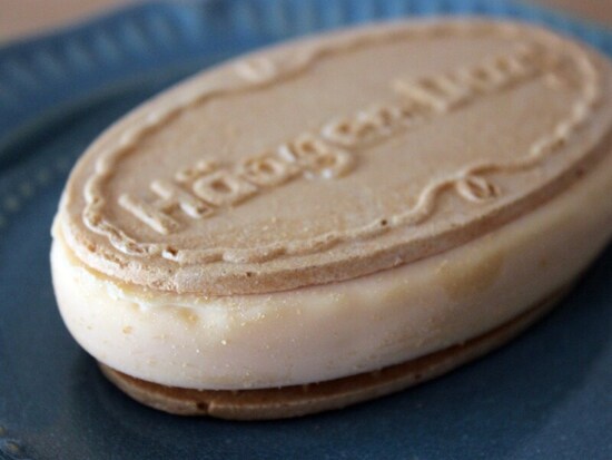 クリスピーサンド　マカデミアナッツスカッチ