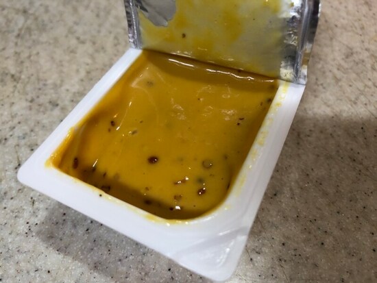 ケンタッキーのナゲットソース「マスタードソース」は辛味が抑えられている