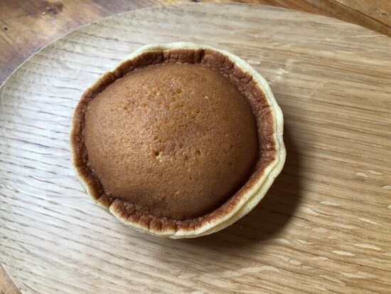 ローソンの「どらもっち(あんこ＆ホイップ)」は、皮がもちもち！