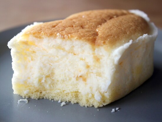 ファミリーマート「スフレケーキ　チーズ」