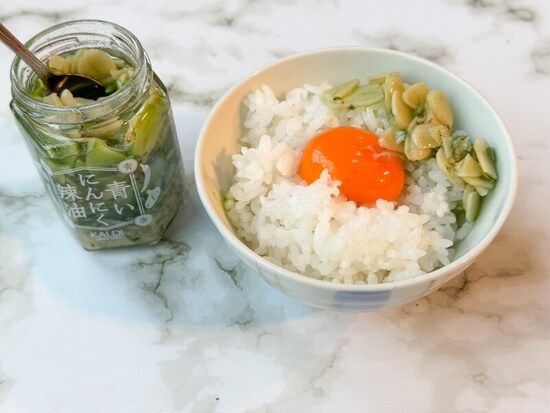 青いにんにく辣油 青唐辛子」