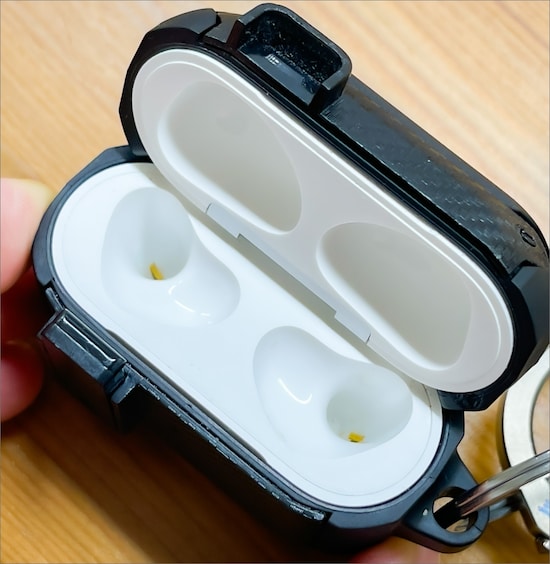 身の回りにあるものを利用したAirPodsの掃除