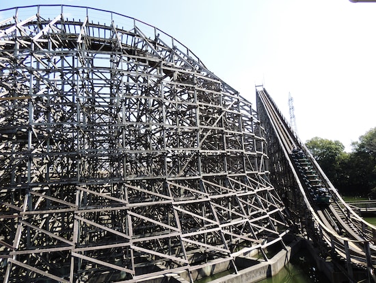 水上木製コースターレジーナⅡ