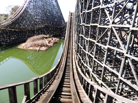 水上木製コースターレジーナⅡ