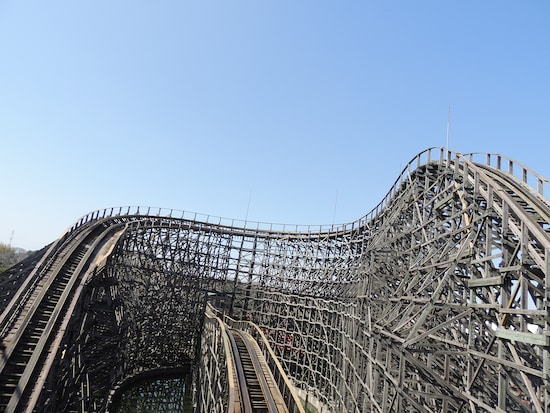 水上木製コースターレジーナⅡ