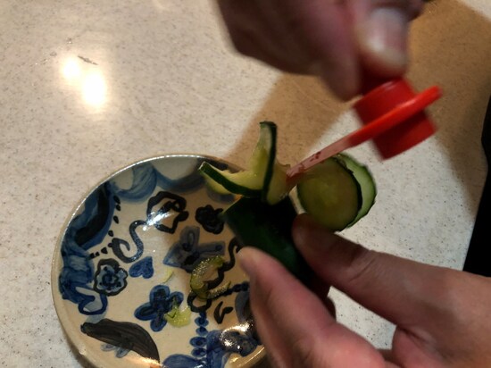 切った野菜が長くなると、切りづらくなる