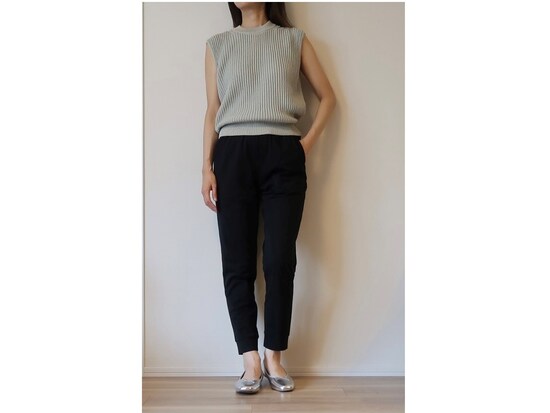 普段着にも馴染む、スポーティー過ぎないところが大人も使いやすいポイント