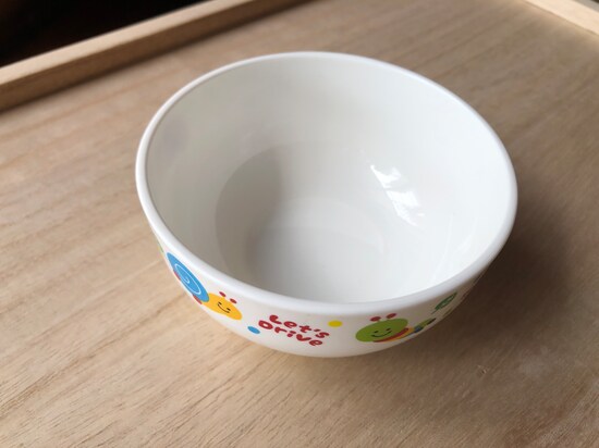 セリアの「滑り止め付子供用ちゃわん」