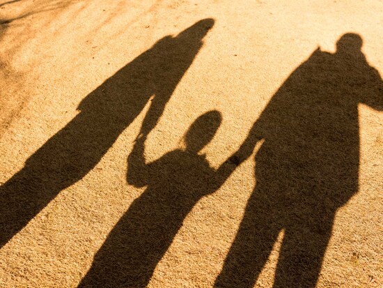 不倫が原因で別れた夫に対して、「さばけた元妻」である必要はある？
