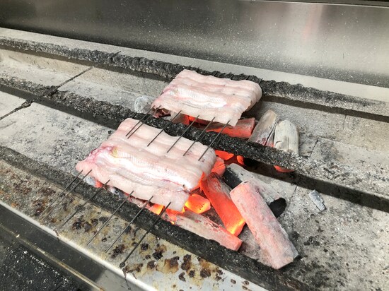 【食べ比べ実験】蒲焼にした「うなぎ」と「穴子」、味に違いはあるか？