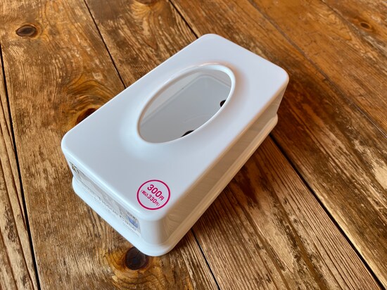 キャンドゥの「袋入りティッシュ用ケース」