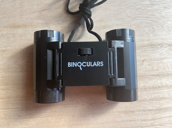 レンズの開き具合は調整ができる