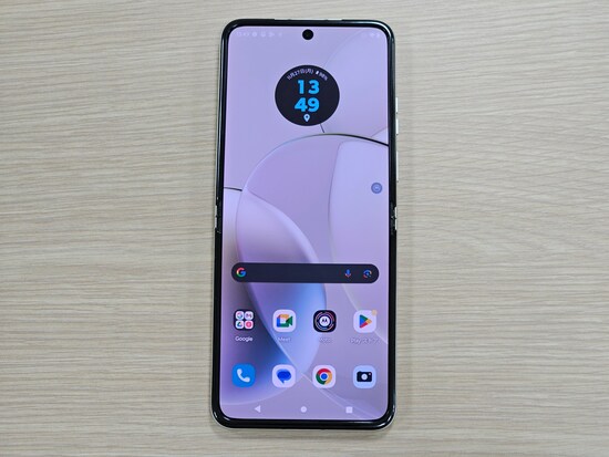 「motorola razr 40」の6.9インチディスプレイ