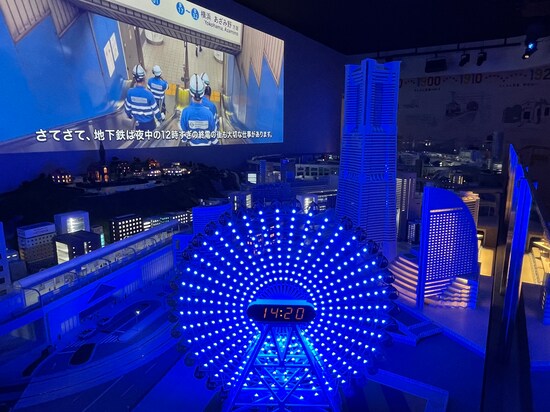 運転ショーのワンシーン。「夜景」もキレイだ