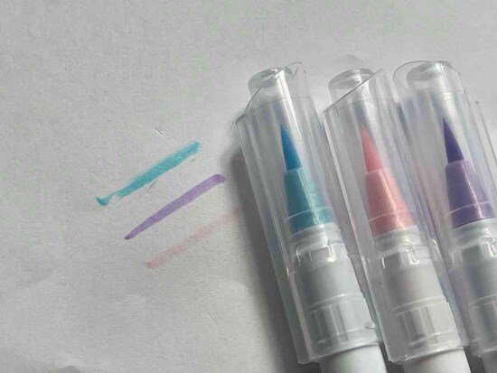 セリアの「イラスト用水彩ブラシペン」の色合い