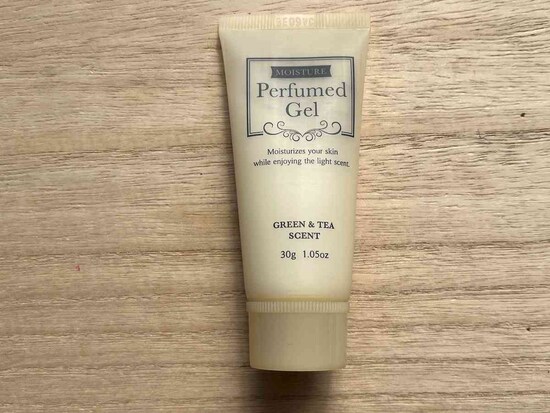 ダイソーの「香水ジェル グリーン＆ティーの香り」