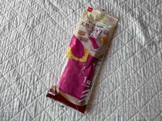 ダイソーの「天然ゴム手袋（ロング、Sサイズ）」