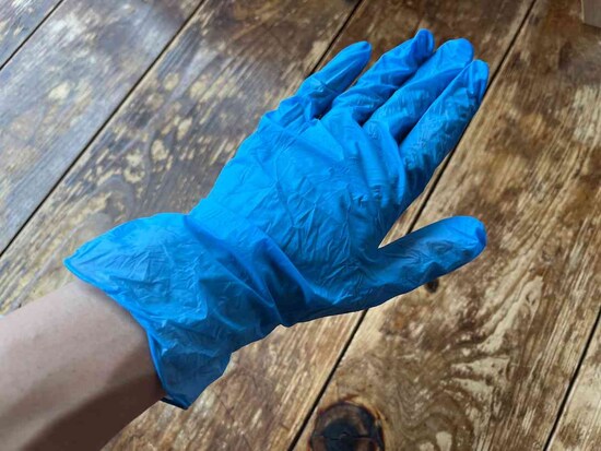 ダイソーの「ハイブリッド手袋」は薄手タイプ