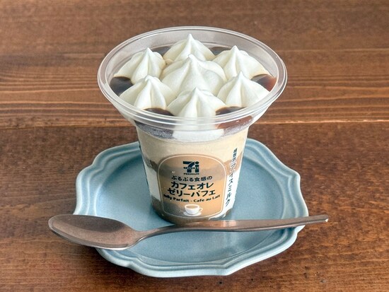 セブン‐イレブン「ぷるぷる食感のカフェオレゼリーパフェ」