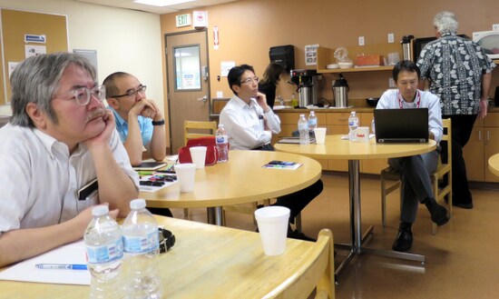 開発初期の会議風景
