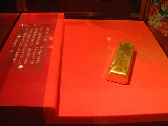 佐渡金山（6）／金山資料館の金の延べ棒
