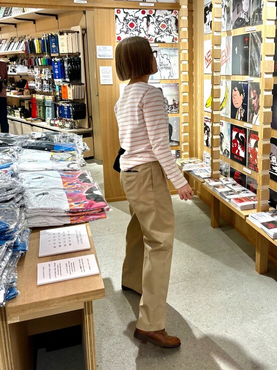 定番の柄も、きれい色ならよりおしゃれな雰囲気に！　出典：WEAR