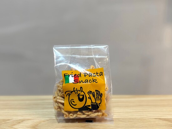 「フライドパスタスナック ソルト味 52g」210円（税込）