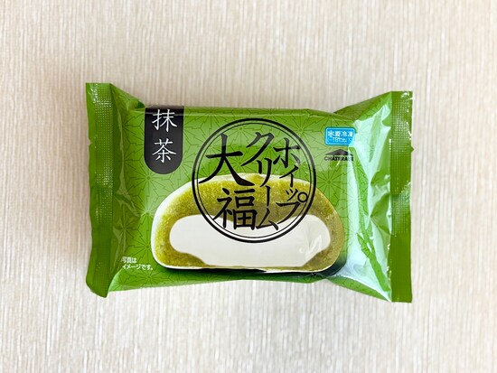 「ホイップクリーム大福 抹茶」108円（税込）