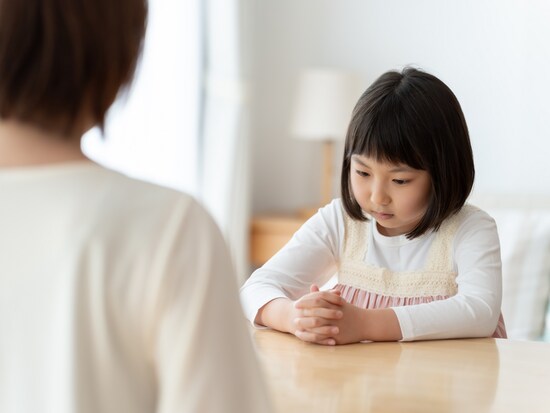 無意識にパートナーの悪口を子どもに話していませんか