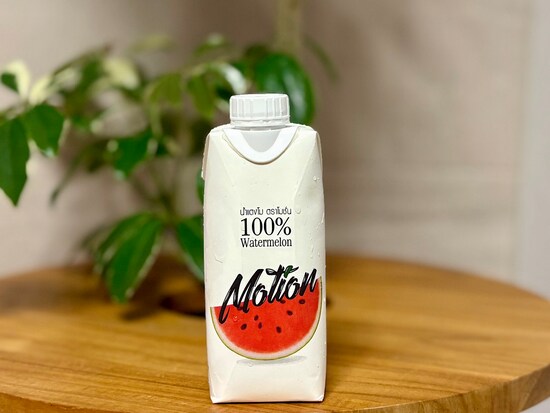 「モーション 100％ウォーターメロンジュース 330ml」 198円（税込）