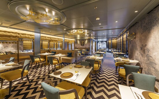 インド料理の「アランヤ」は、イギリスのインド料理界では有名なシェフ、ジョリーが監修