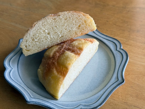 焼きたての香りが楽しめるメロンパン。甘すぎないのもよかったです