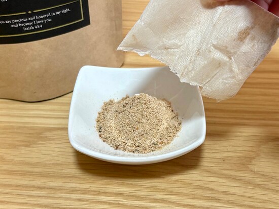 だしパックの中身をとりだして使ってもOK！ 風味豊かなだしの旨みを満喫できます