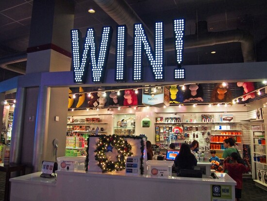 画像 8 12 親子で食べて遊んで ハワイのゲームセンターd B ホノルル All About