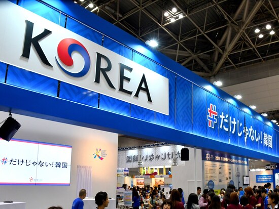 海外で最も大規模だった韓国観光公社のブースは2017年の「ブースグランプリ」も受賞 / 筆者撮影