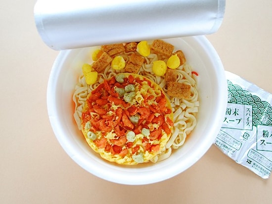 大きなお揚げの代わりに天ぷらが!