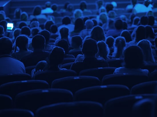 映画館の「エンドロール」に対する観客の反応はどう違う？（写真はイメージです）
