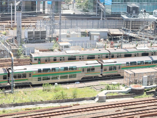 東海道線など首都圏の在来線で見かける2階建てグリーン車