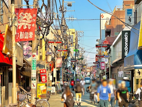 平日夕方だけあって、多くの地域住民や学生さんが行き交う