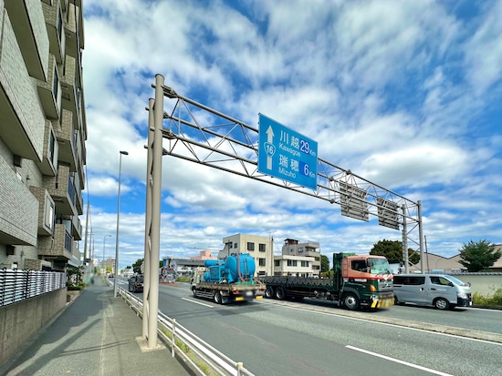 横田基地へ行くときは「左側の歩道」を進むこと！（詳細は後述）