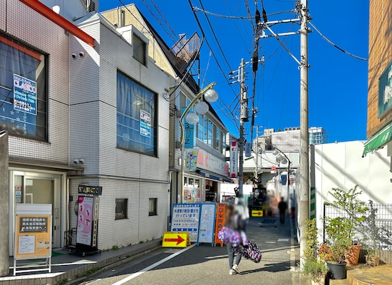 こちらは再開発の影響もあってか、店舗数も客足もそこそこ