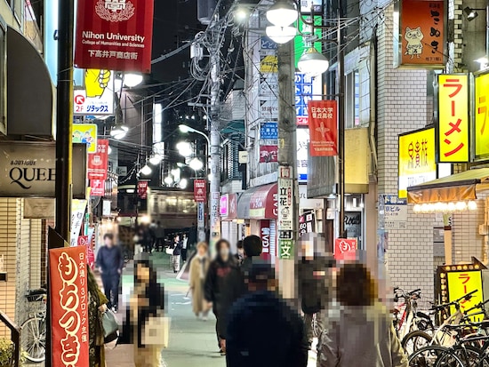 現在も下高井戸の夜はにぎやかです